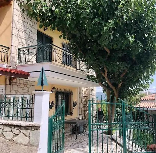 παραδοσιακό αρχοντικό με τζάκι * ואלטסיניקו